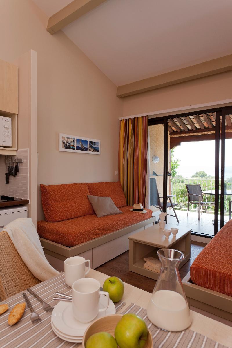 Residence Pierre & Vacances Les Parcs De Grimaud Bagian luar foto