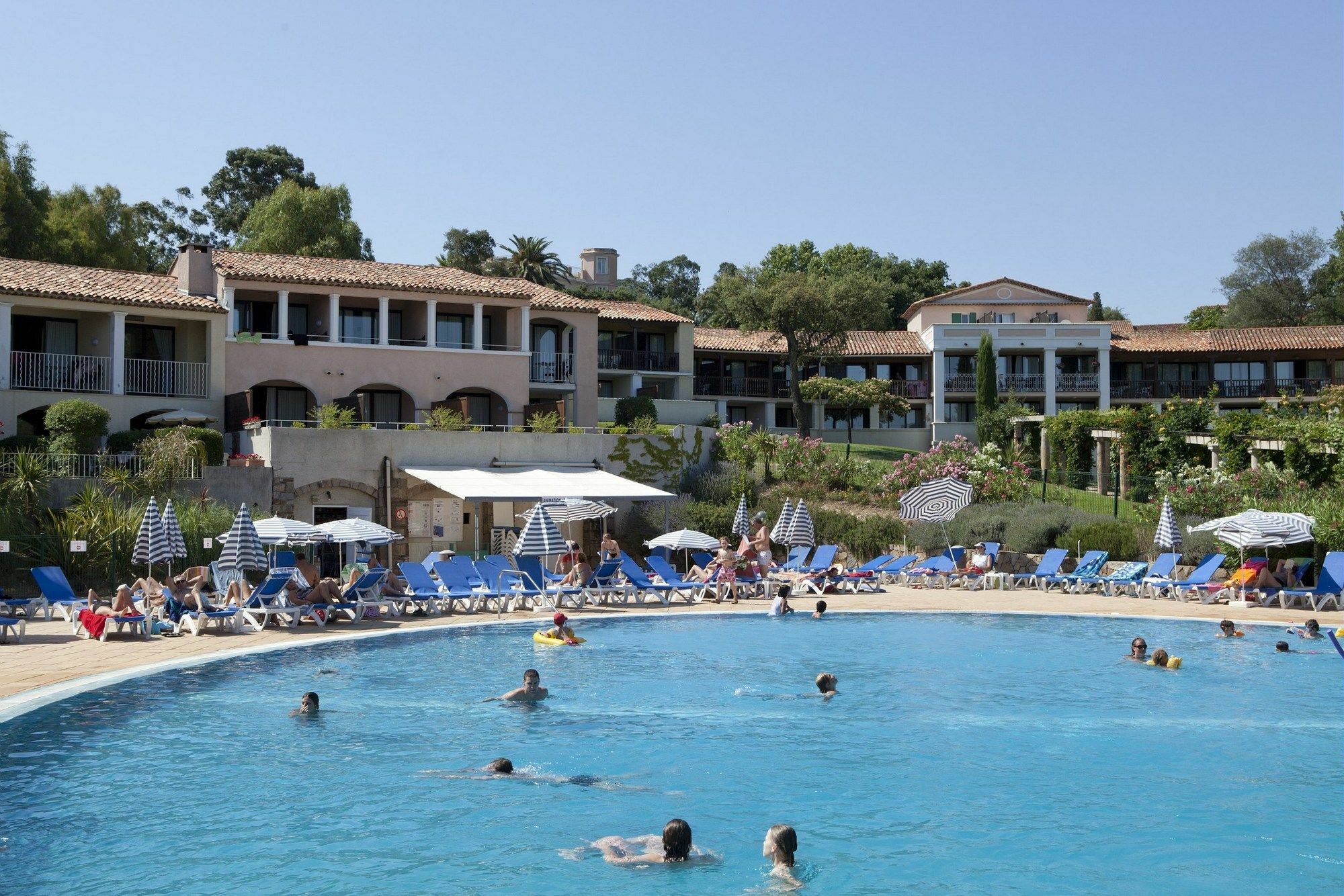 Residence Pierre & Vacances Les Parcs De Grimaud Bagian luar foto