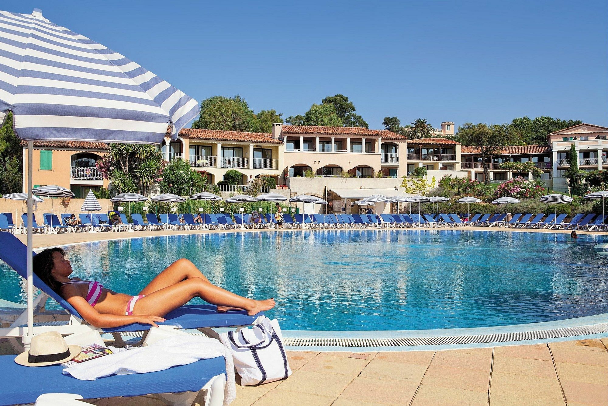 Residence Pierre & Vacances Les Parcs De Grimaud Bagian luar foto
